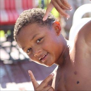 Meet your Posher, April